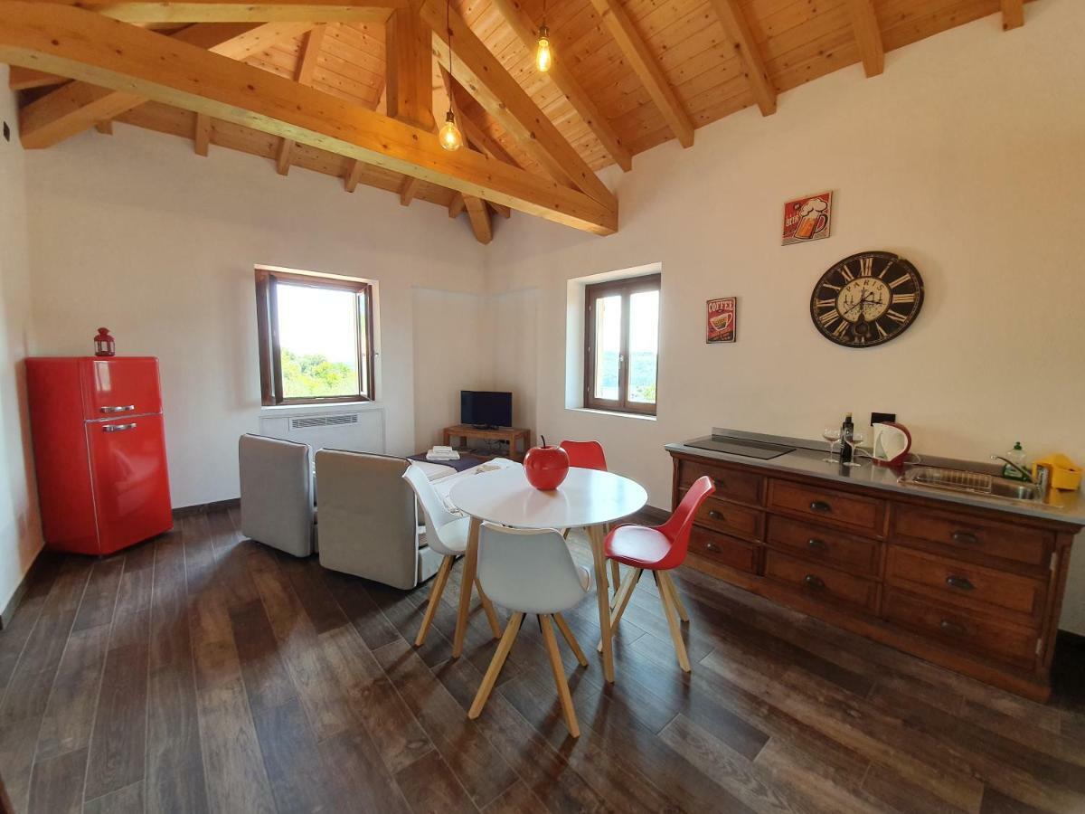 Agriturismo Podere Nigriano 살로 외부 사진