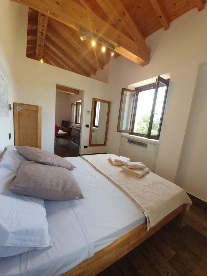 Agriturismo Podere Nigriano 살로 외부 사진